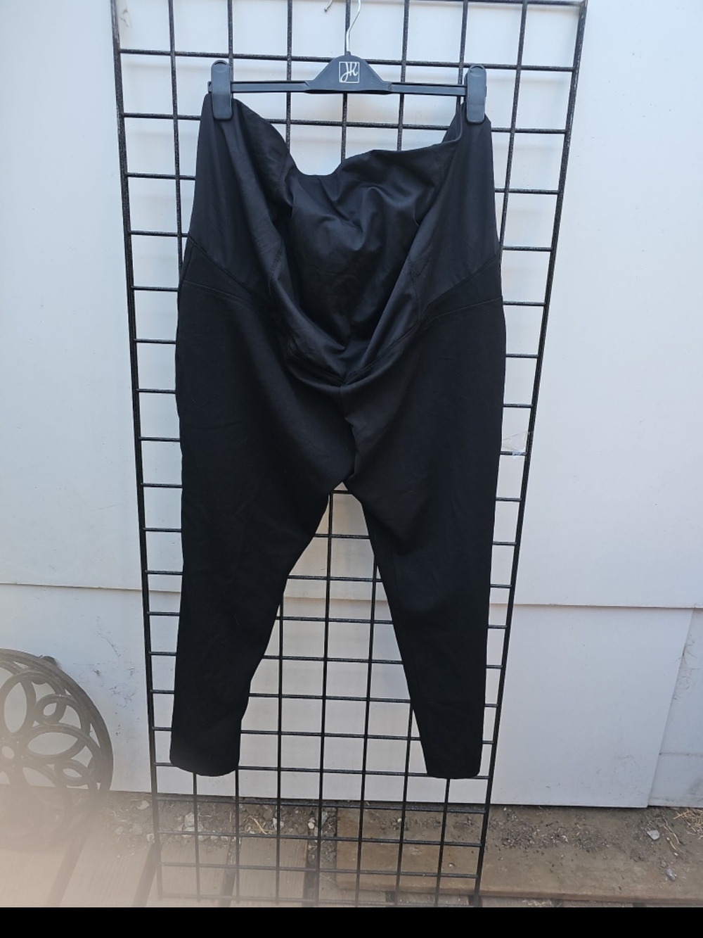 Isabel Maternity by Ingrid & Isabel Skinny Pants in Black